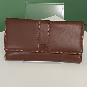 New with Tags: COACH Women’s Hamptons Tri-fold Leather Wallet – Whiskey/Blue